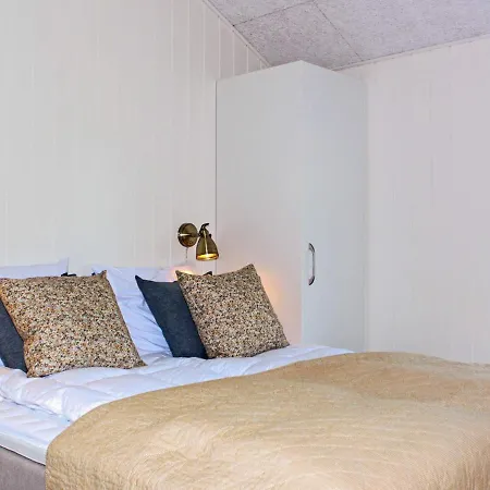 10 Person In Tatil Evi Blåvand